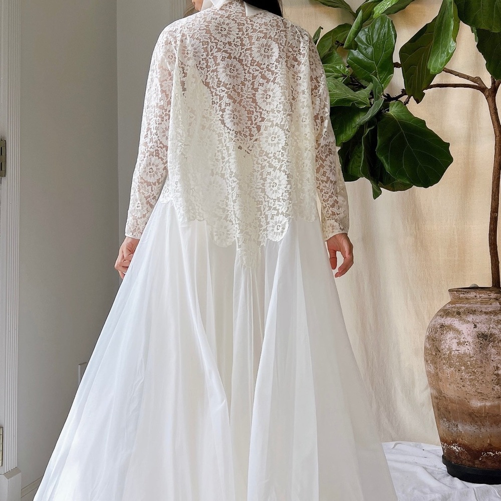 Wedding Gown / Robe Gossamer Vintage Nylon and Lace Dress - S-M - Picture 7 of 8